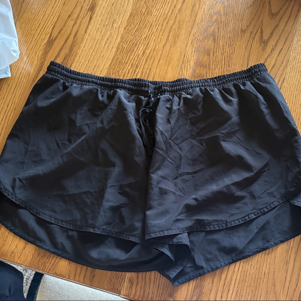 Old Navy Active Navy Shorts